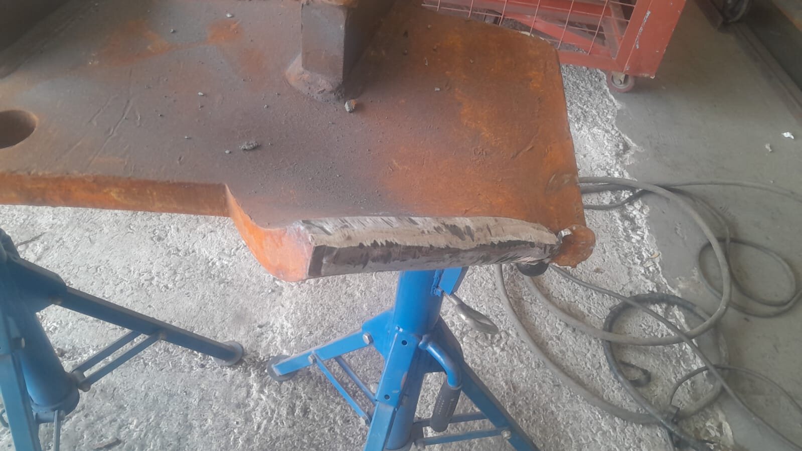 Chamfer preparation on the original 35 millimetre plough plate